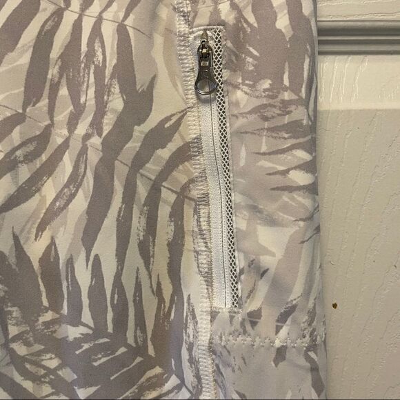 Lululemon Inspire Crop II Palm Camo Leggings - Picture 3 of 7